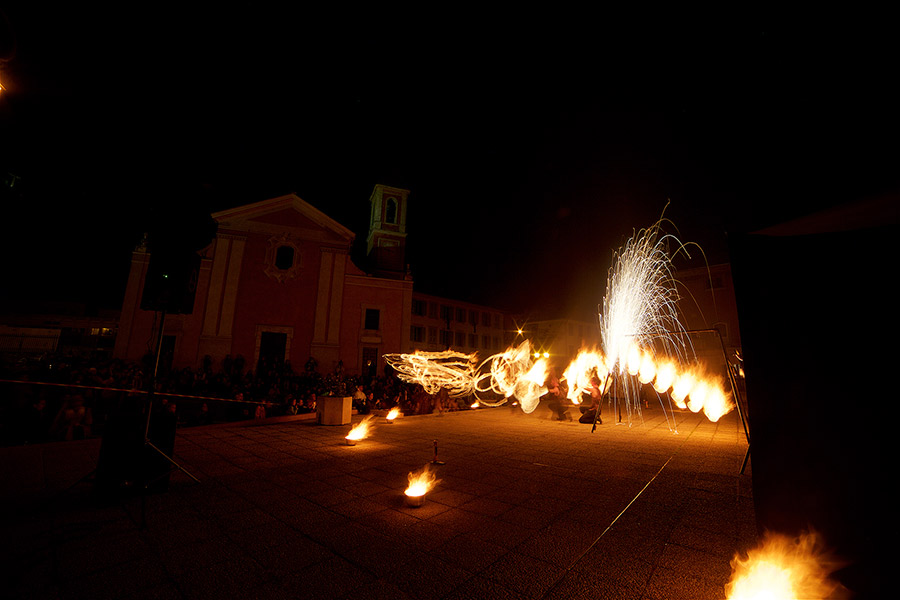 Spectacle-de-feu-et-banquet11