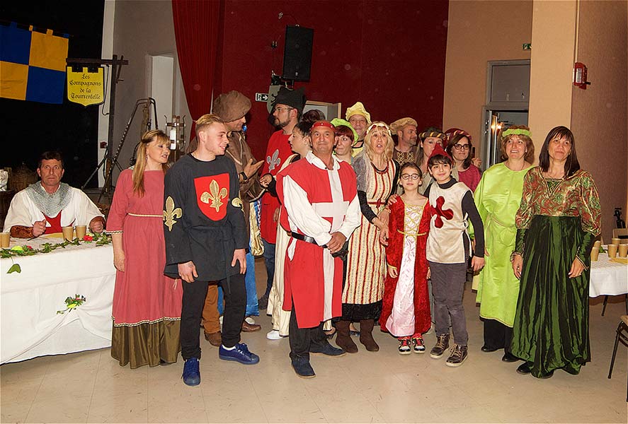 Spectacle-de-feu-et-banquet19
