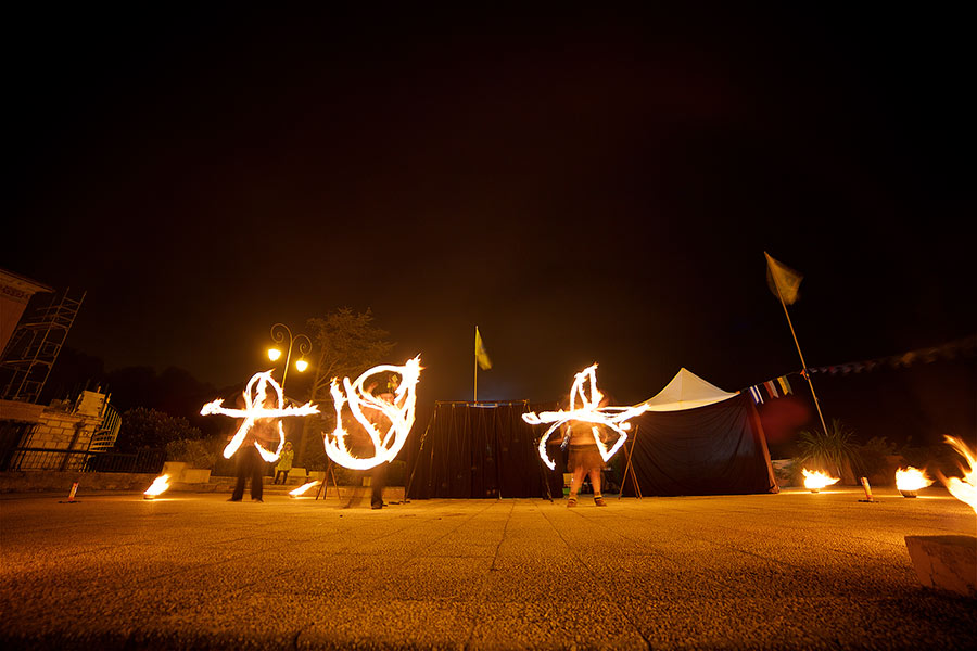Spectacle-de-feu-et-banquet9