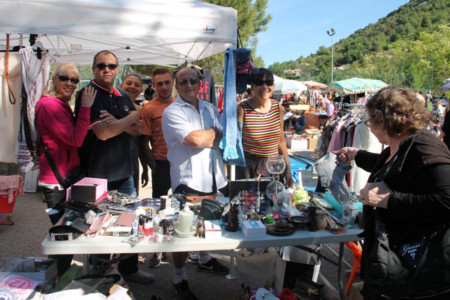 Vide Grenier Plan D'ariou 21 05 17 (3)