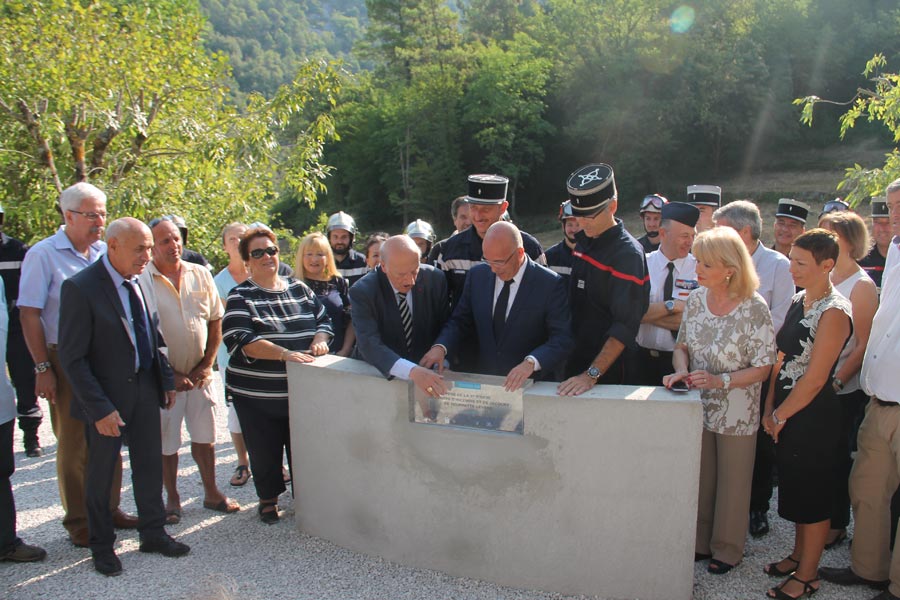 Pose 1ere Pierre Caserne©MNiel (9)