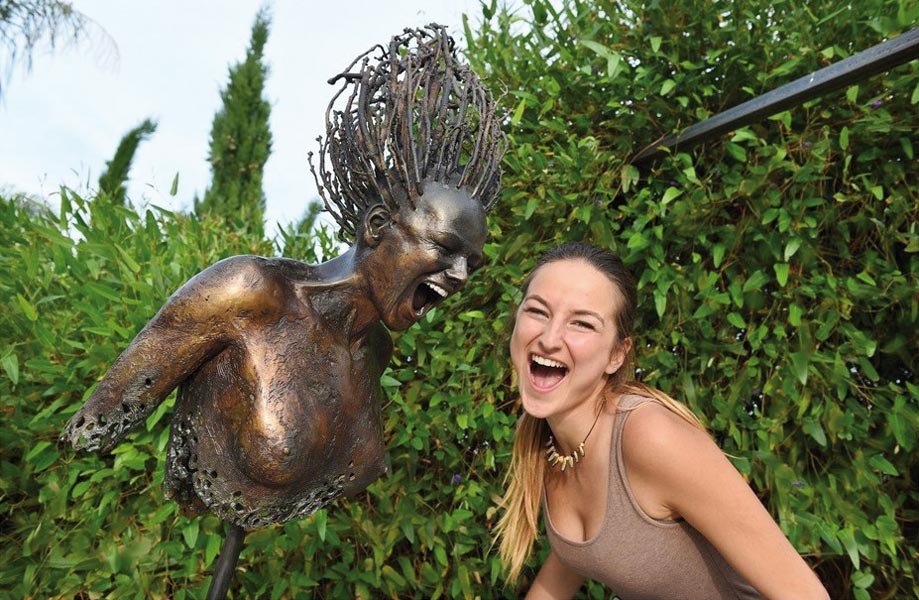 Di Giovanni Eléna Sculpture Cri En Bronze Création Art Avec Cheveux En Branches Femme