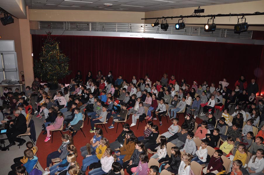 Spectacle Noel Primaires Compagnie Bal©cultTL (3)