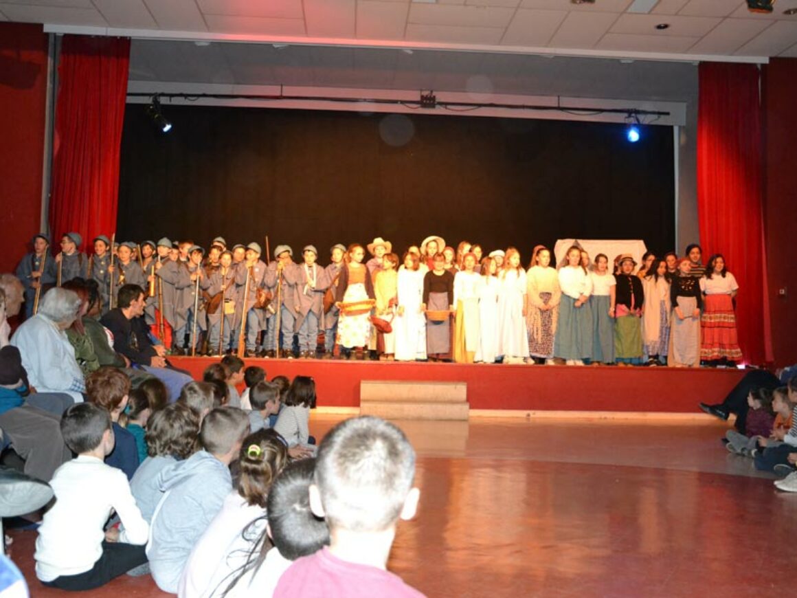Theatre CM1 CM2 (23)