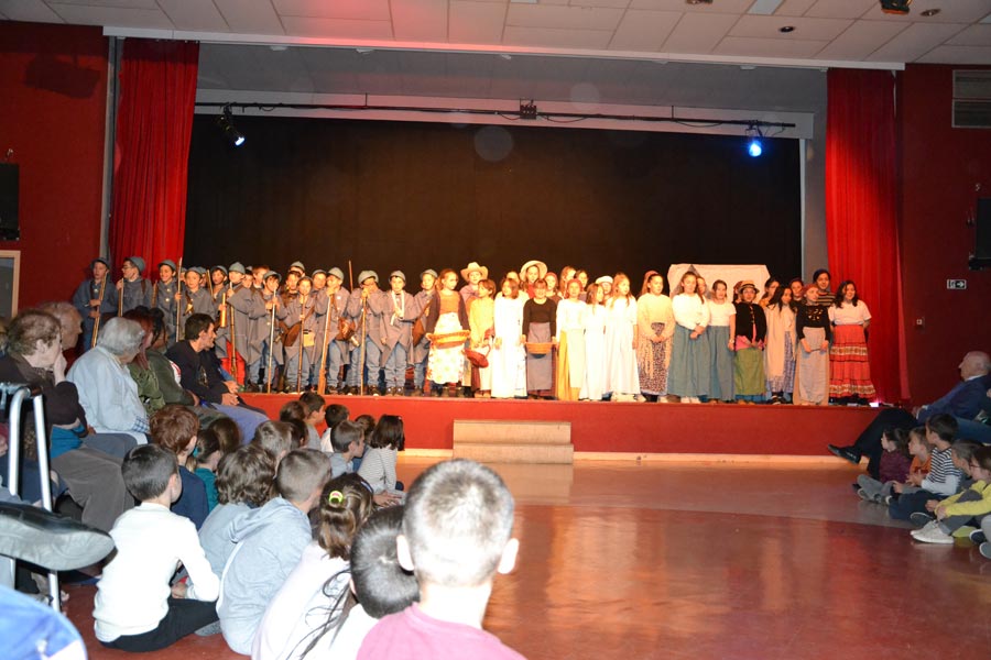 Theatre CM1 CM2 (23)