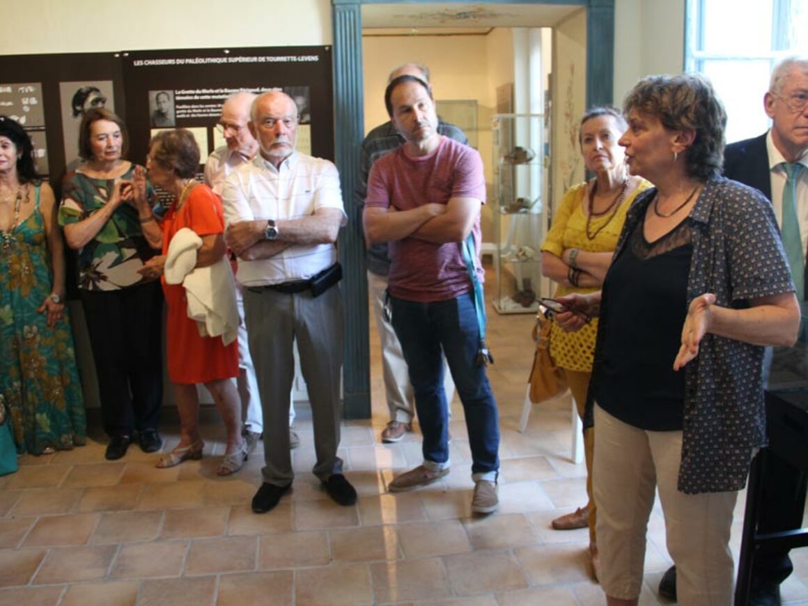 Vernissage Expo 10 Idees Recues (12)