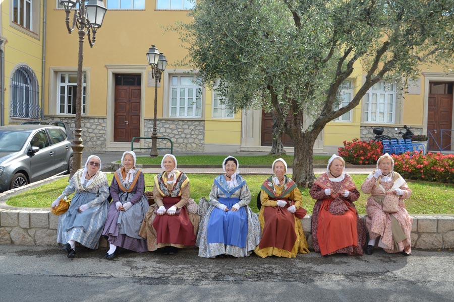 Ste Rosalie Ceremonies 04 09 19 (118)