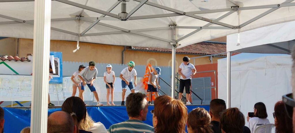 Spectacle Centre 6 12 2022 (12)
